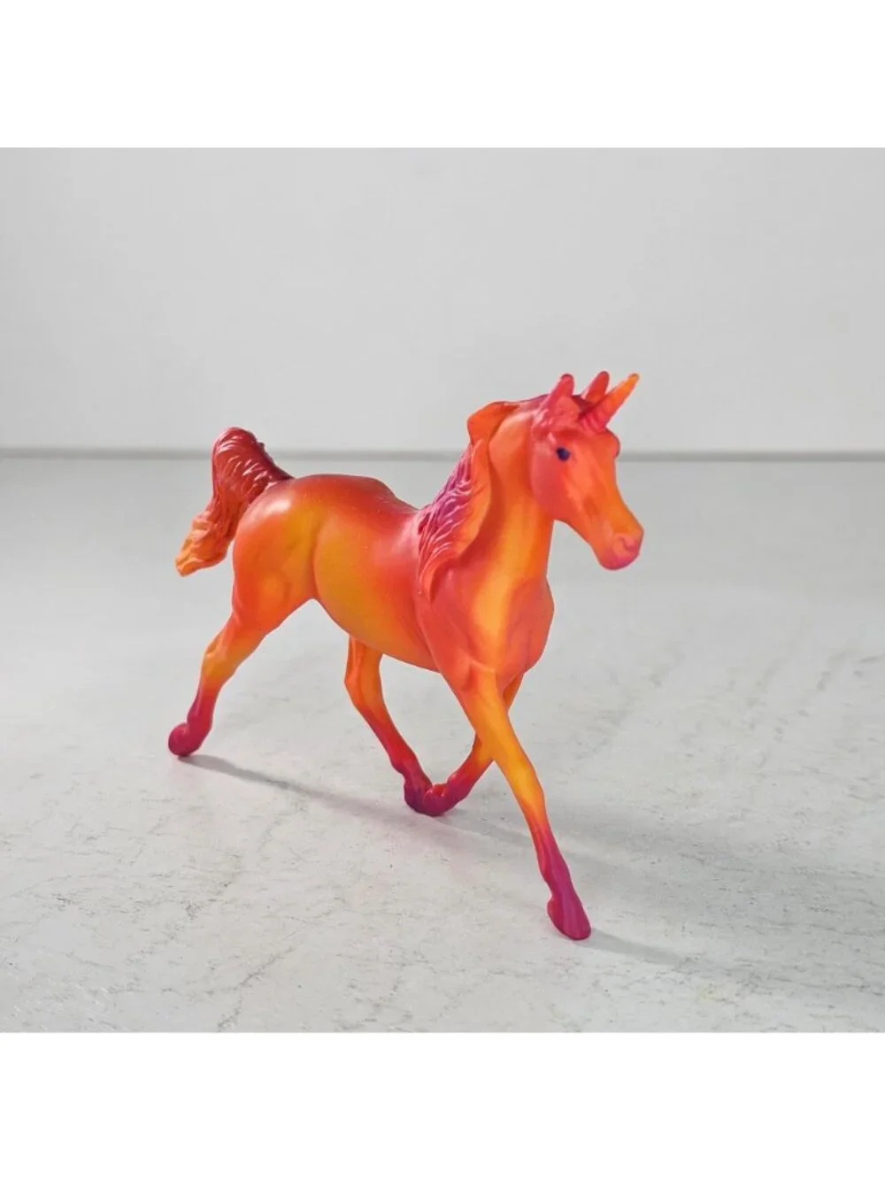 Breyer Stablemate Unicorn Swirl Dreamcicle Orange Trotting Mare #6912